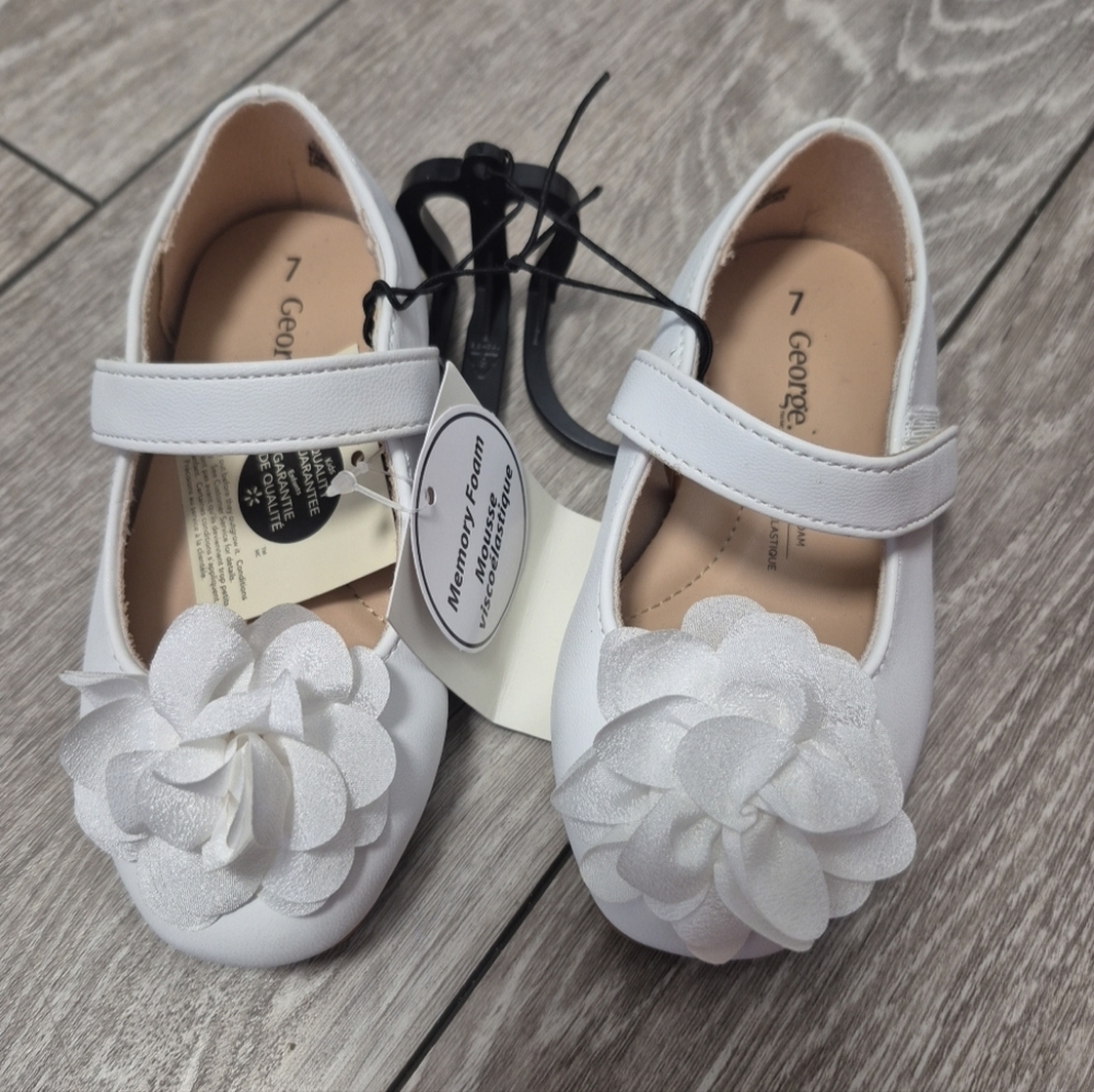 George White Toddler Girls' Memory Foam Mary Jane Shoes with Flower Applique